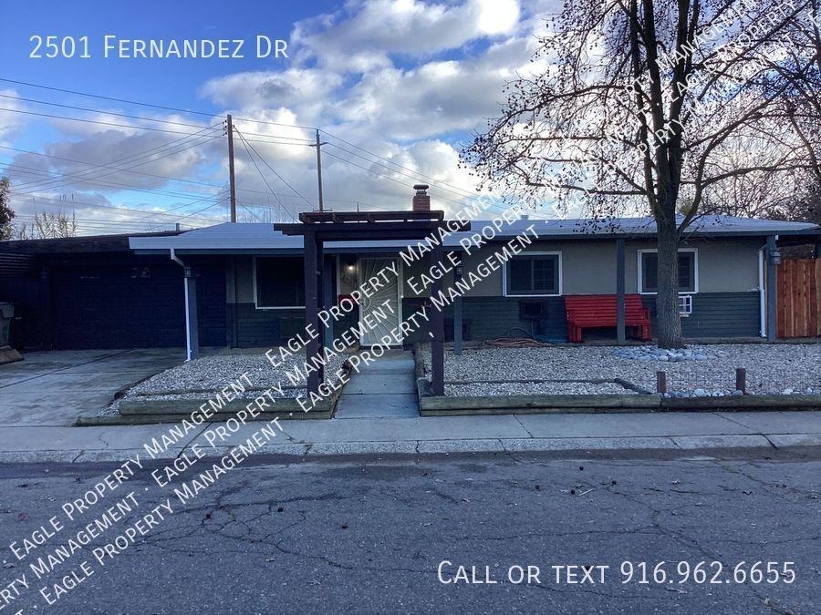 2501 Fernandez Dr - Photo 2 of 16