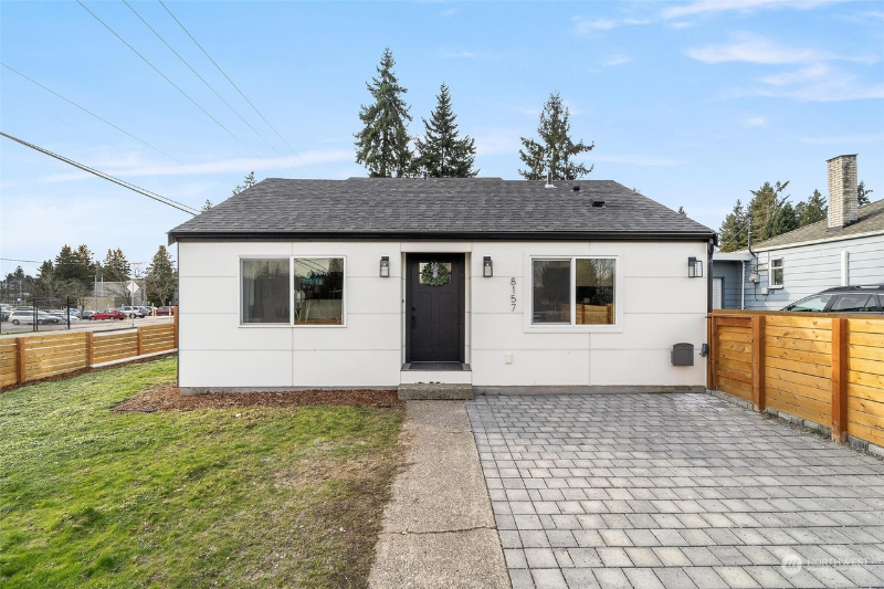 8157 27th Ave Sw - Photo 2 of 16