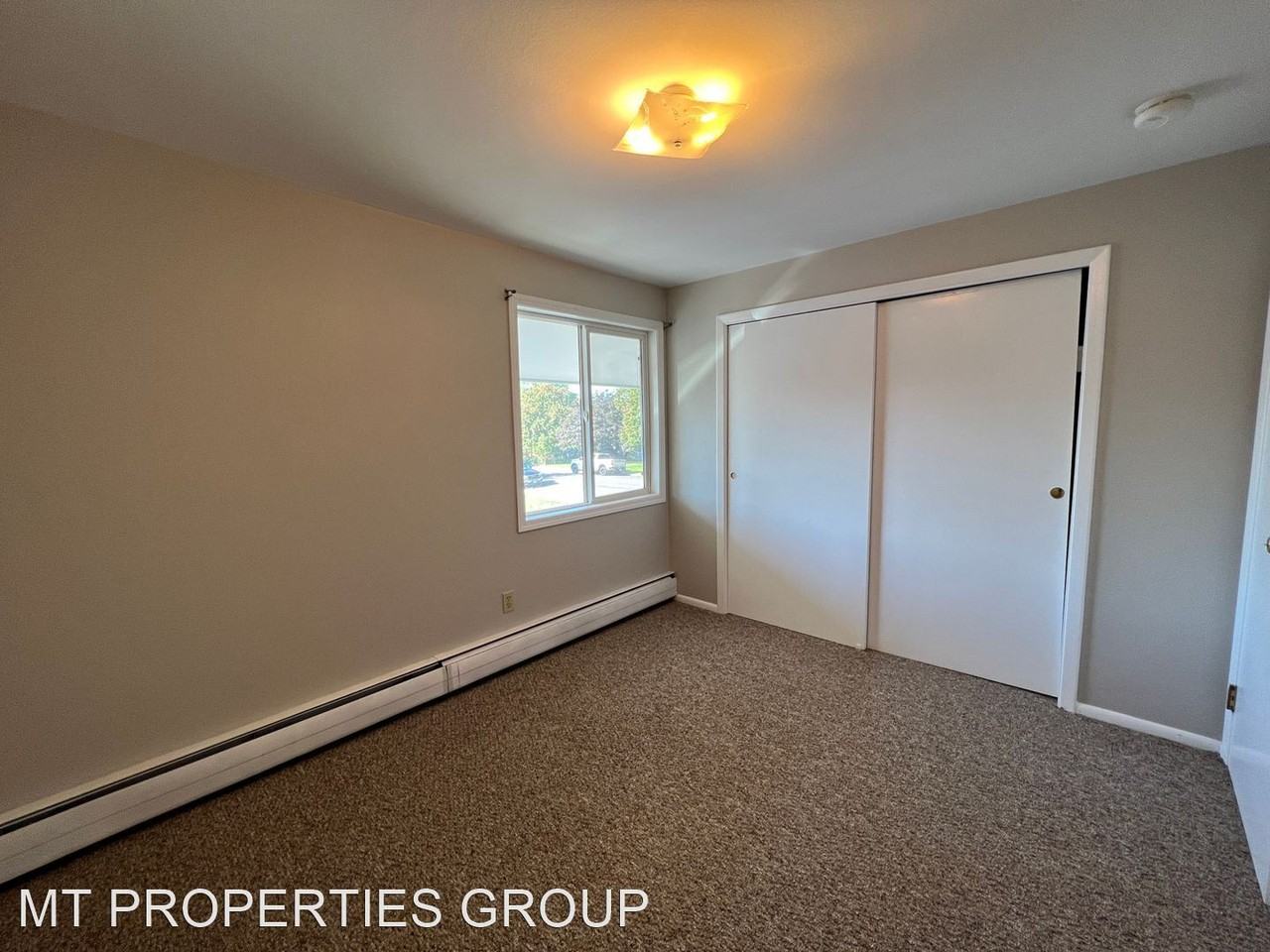 1000 Rollins St - Photo 2 of 8