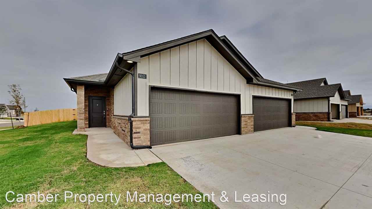 9352 Nw 125th St - Photo 3 of 23