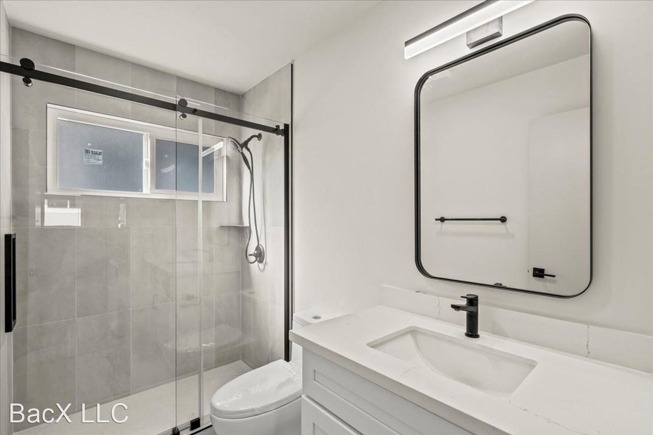 215 W Olive Ave - Photo 3 of 10