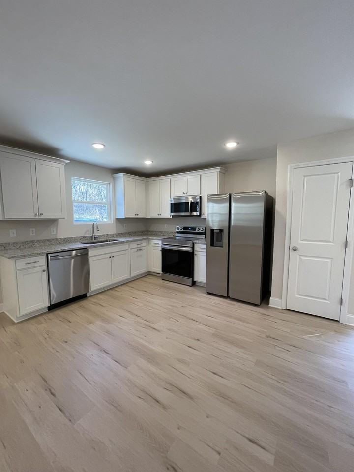 2405 Harley St #1 - Photo 4 of 15