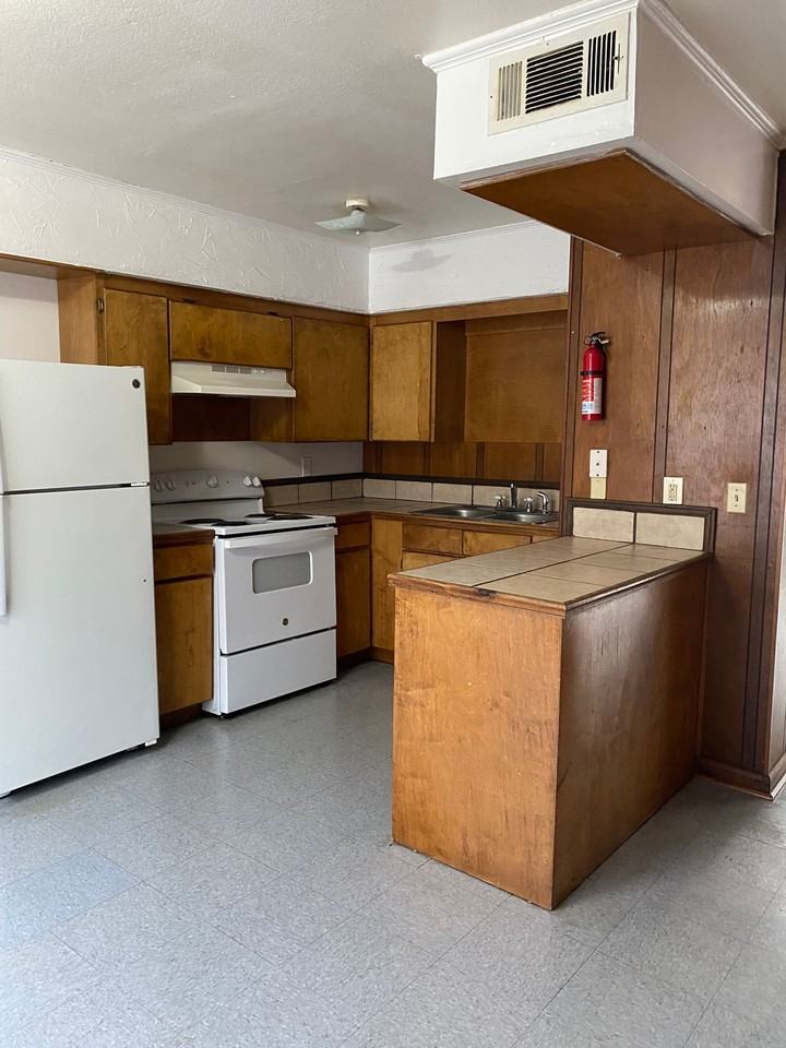 2401 Evangeline - Photo 6 of 6