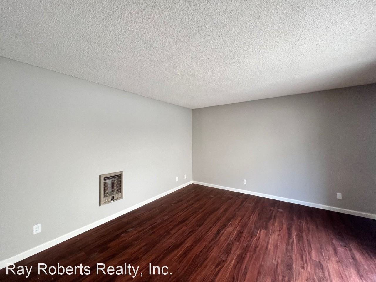 3631-3647 Green Ave. 11041 - 11047 Reagan Street - Photo 3 of 20