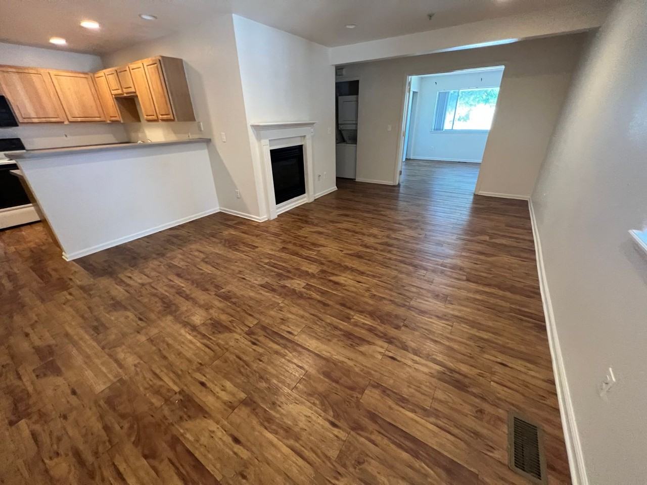 825 30th St. - Photo 2 of 19