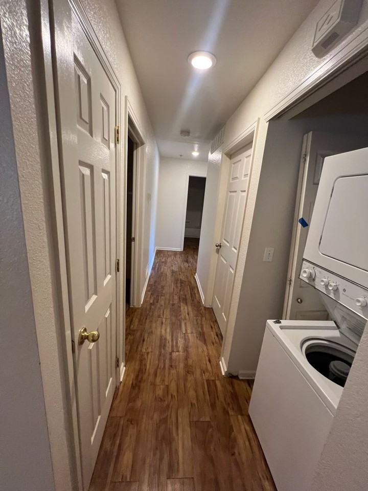 825 30th St. - Photo 5 of 19