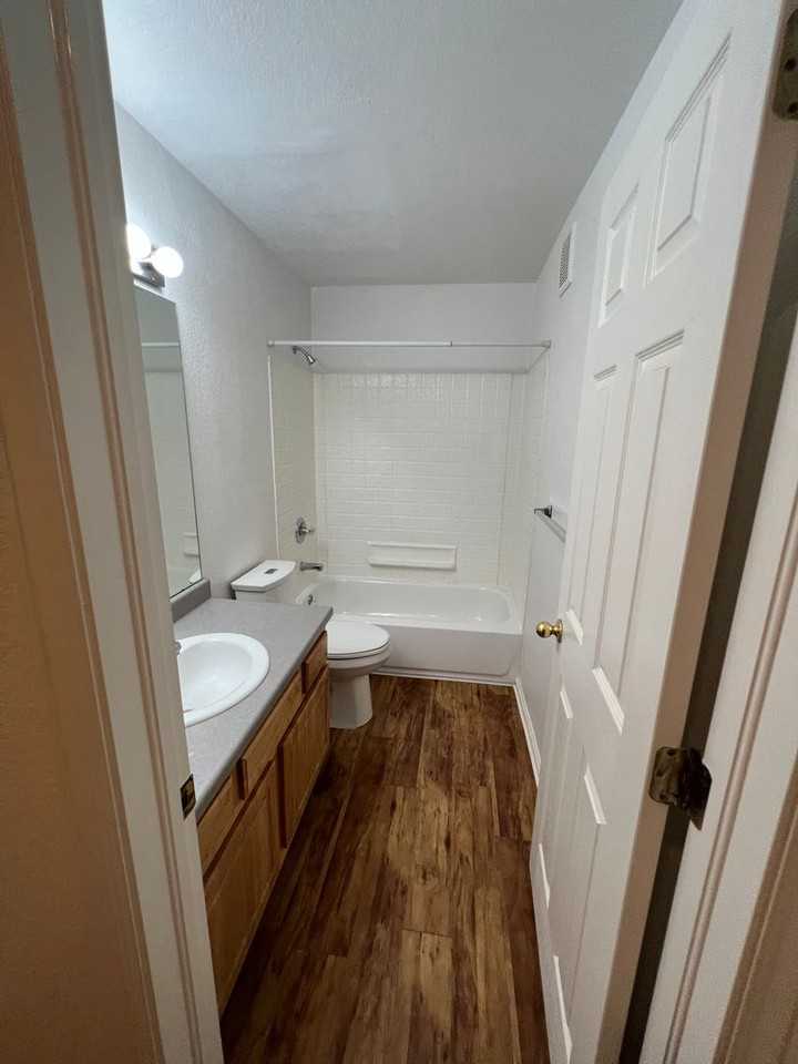 825 30th St. - Photo 6 of 19