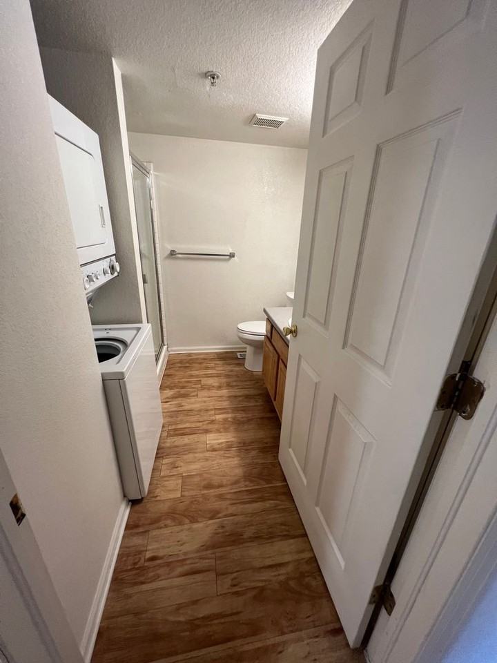 845 30th St. - Photo 7 of 20