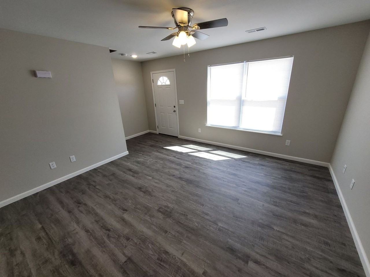 Creekside Apartments - Photo 5 of 50