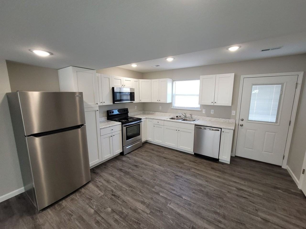 Creekside Apartments - Photo 7 of 50