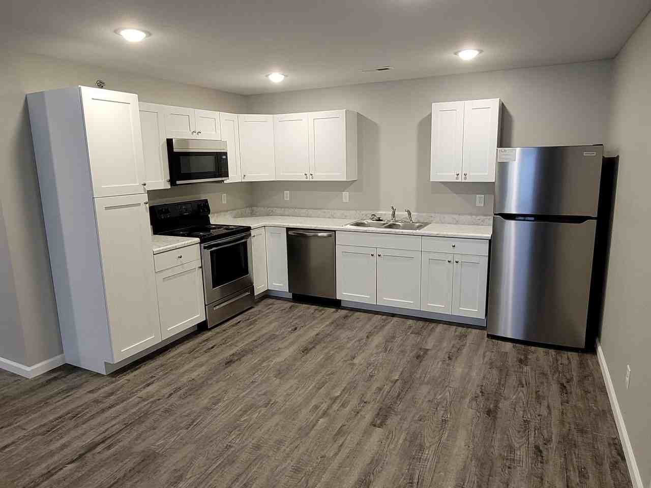 Creekside Apartments - Photo 4 of 50