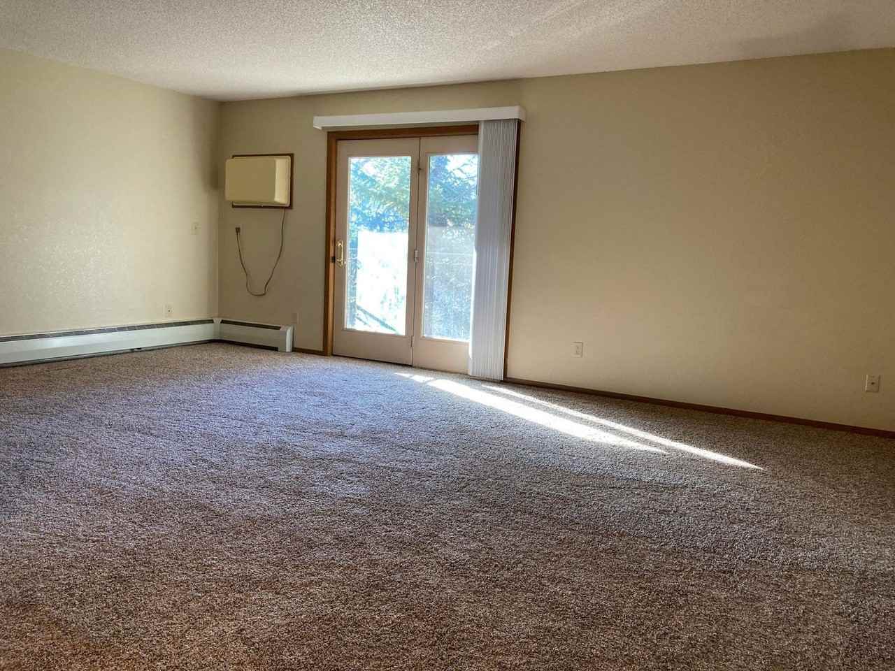 Capitol Apartments - Photo 3 of 33