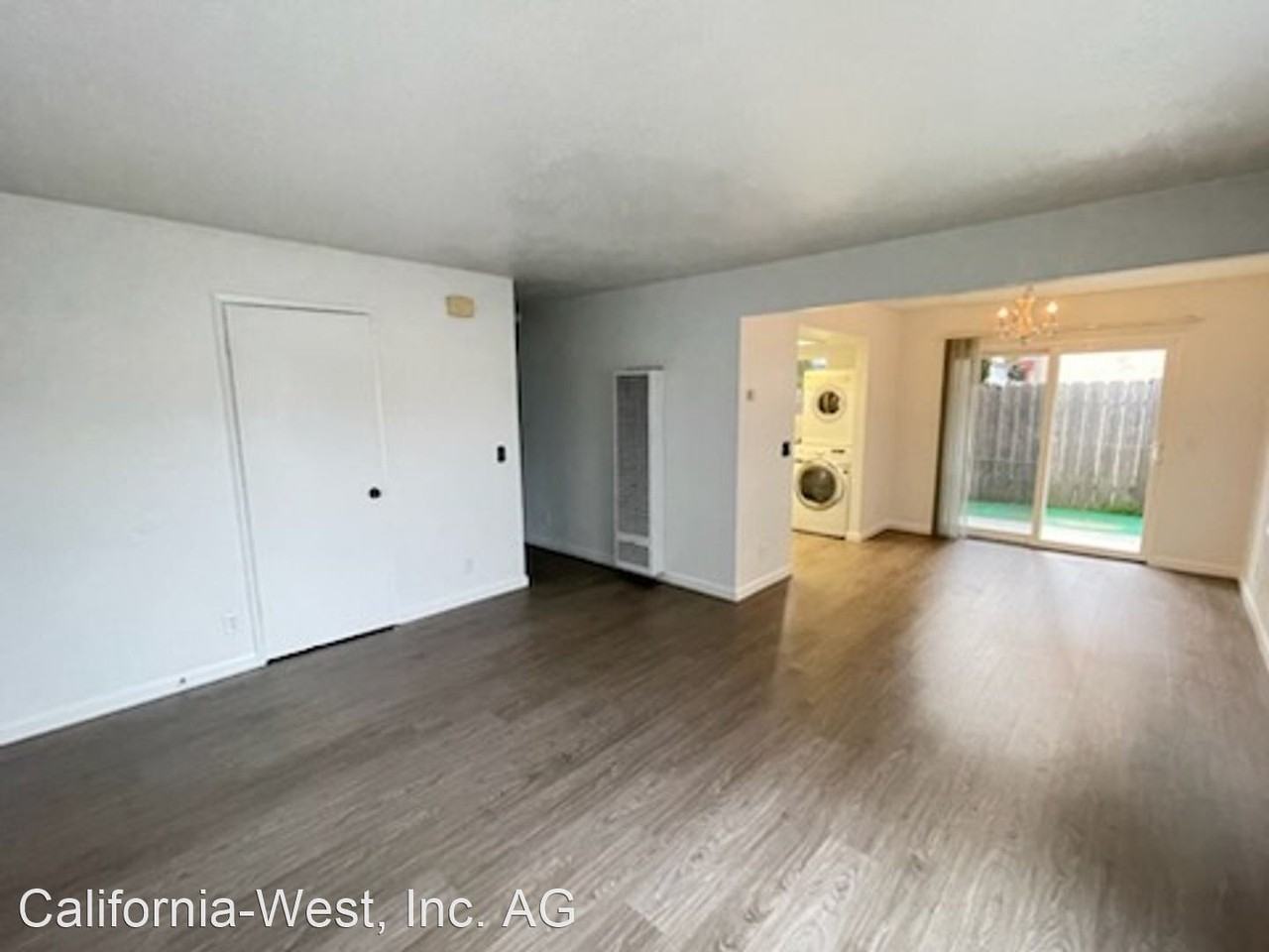 2136 2162 Vista - Photo 3 of 11