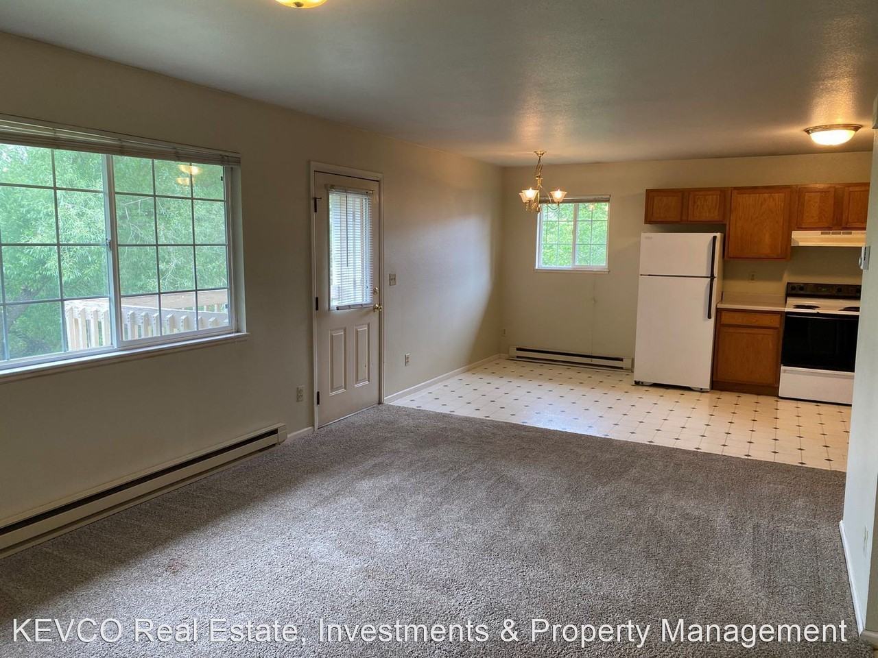 1060 Tierra Ln - Photo 3 of 11