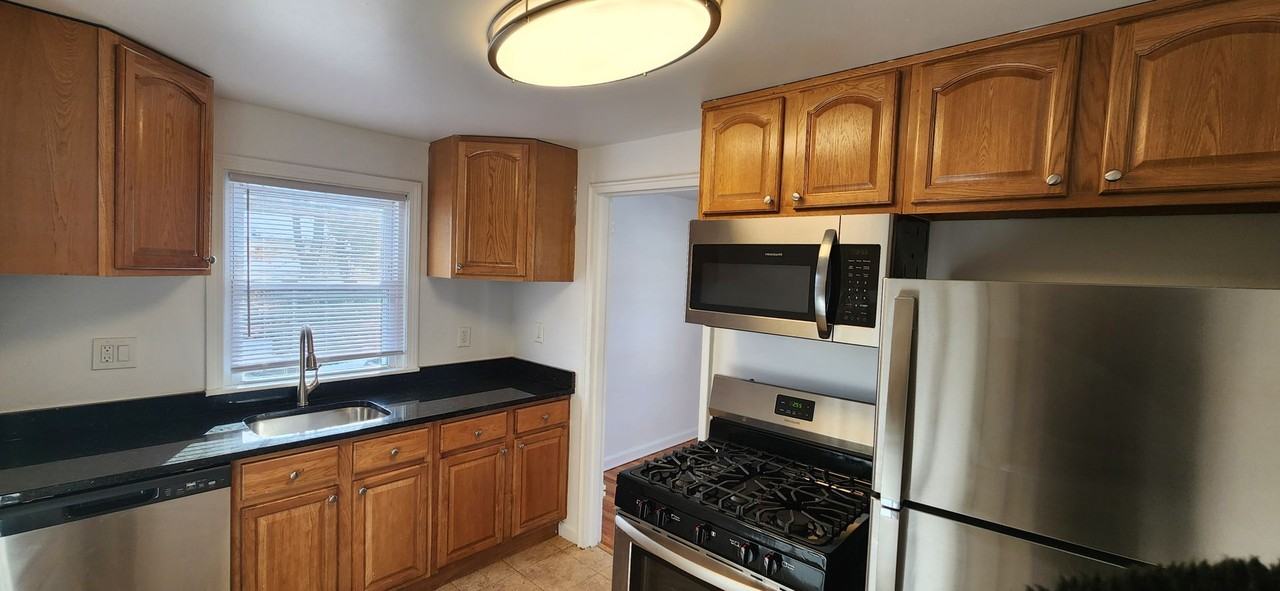 West Gate Townhomes - Photo 4 of 10