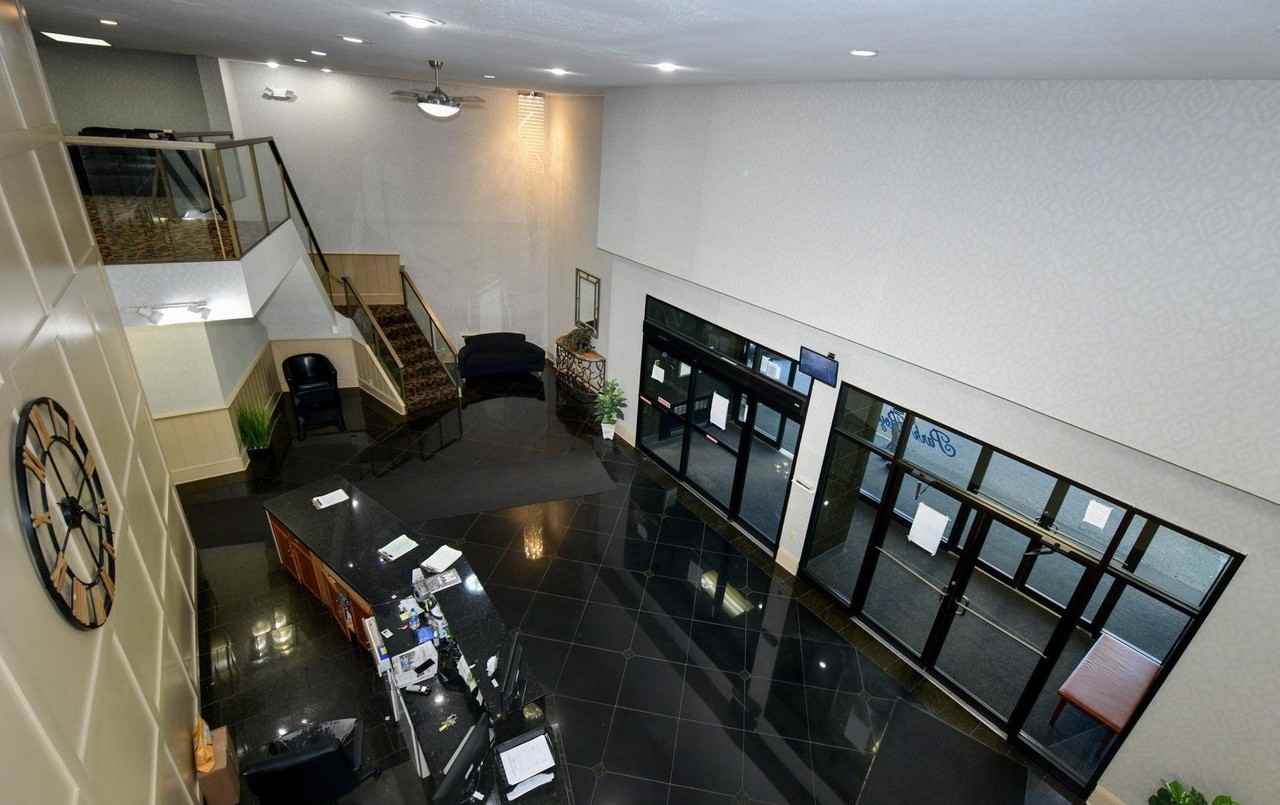 Park Royal - Photo 2 of 39