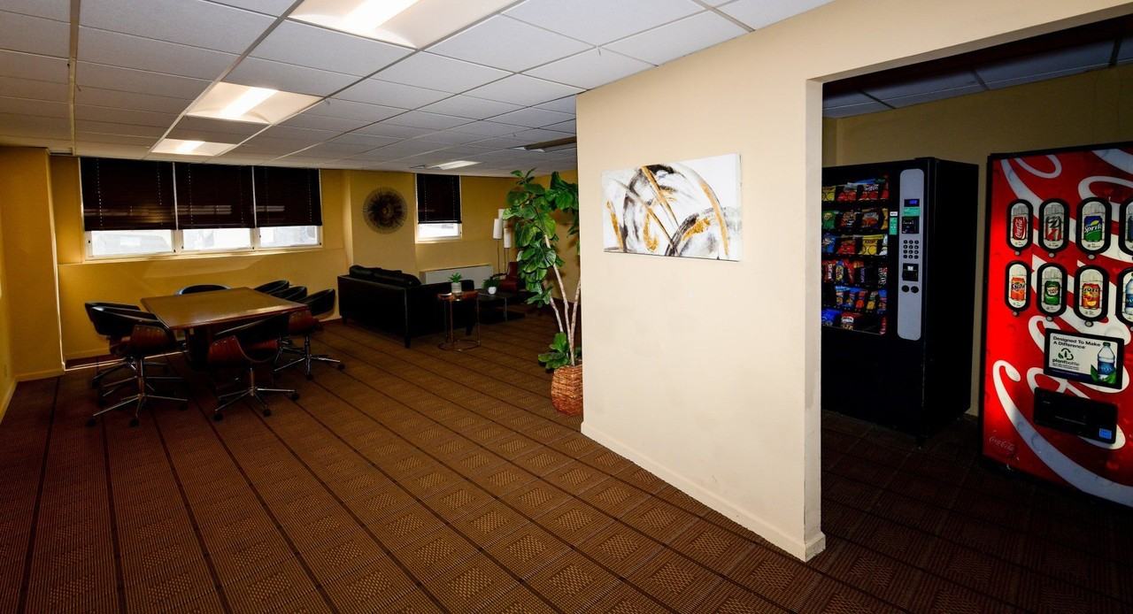 Park Royal - Photo 3 of 39