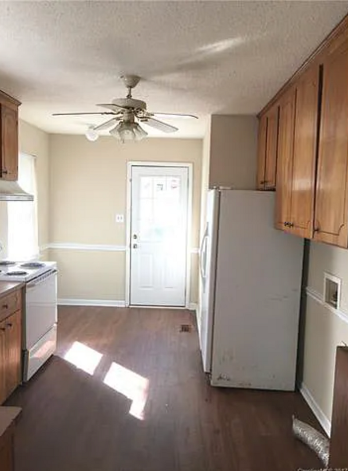 Venture Rental Properties - Photo 4 of 44