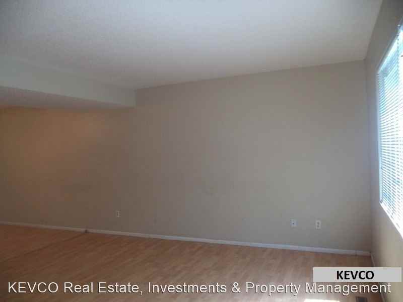 1016 E Prospect Rd - Photo 2 of 15