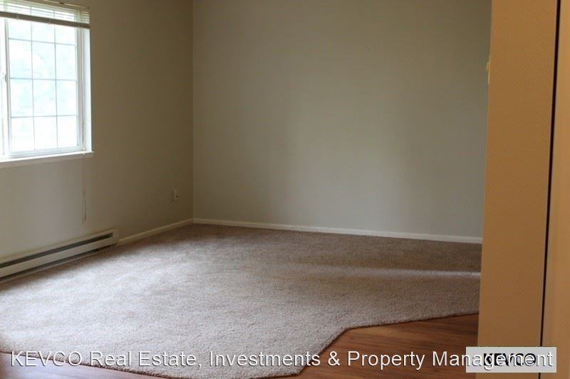 1030 Tierra Ln - Photo 2 of 8