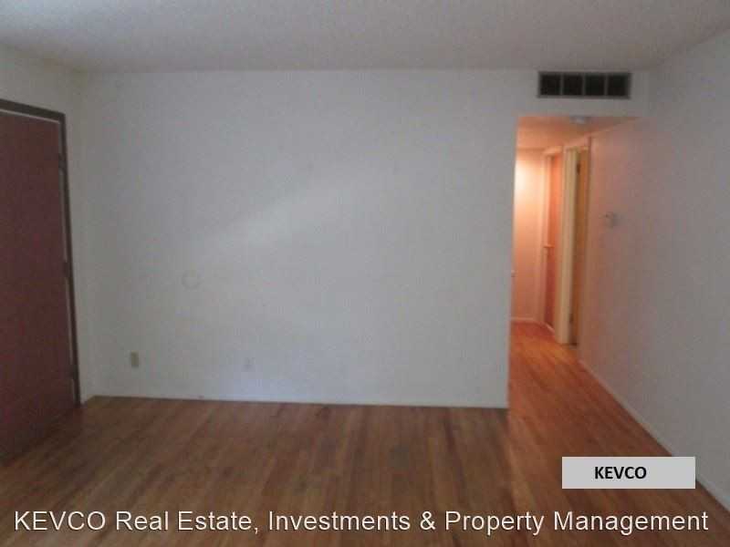 1113 Hillcrest Dr - Photo 2 of 11