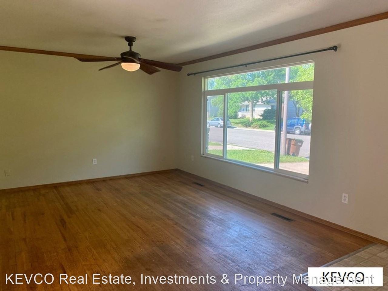 1400 Hillcrest Dr - Photo 2 of 23