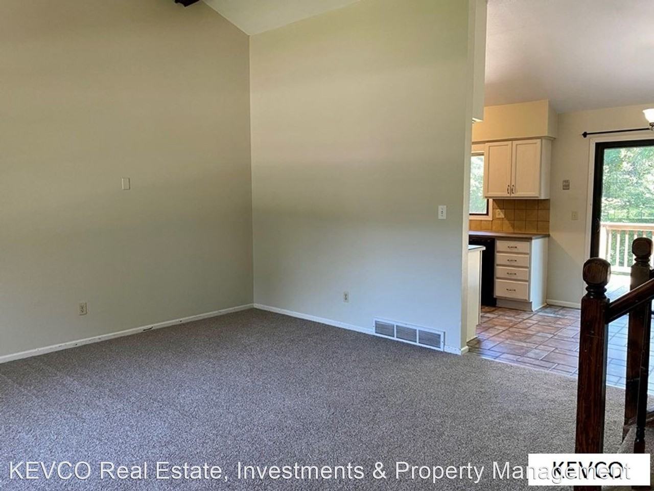 1952 Promenade Way - Photo 3 of 26