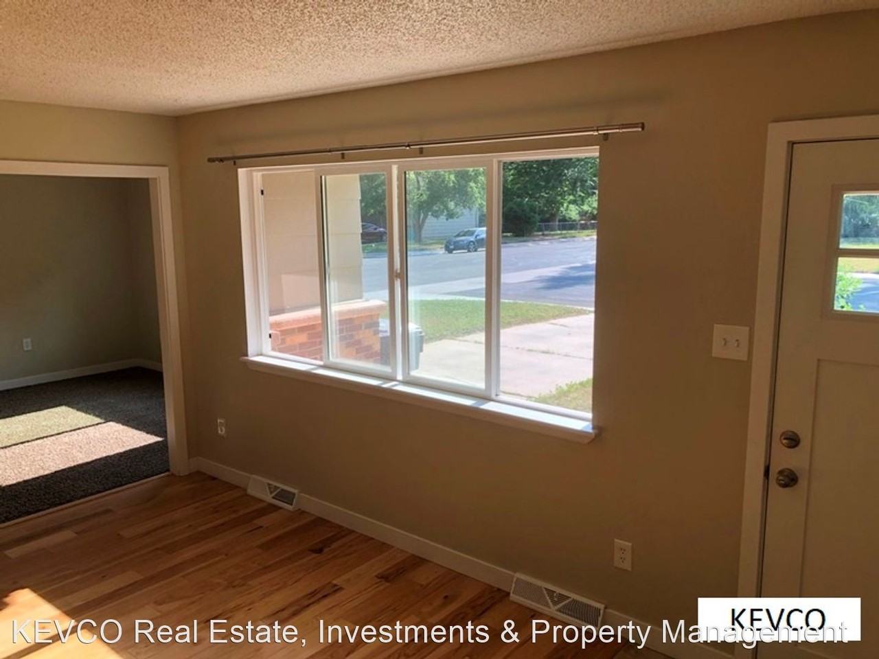 736 Tyler St - Photo 3 of 23