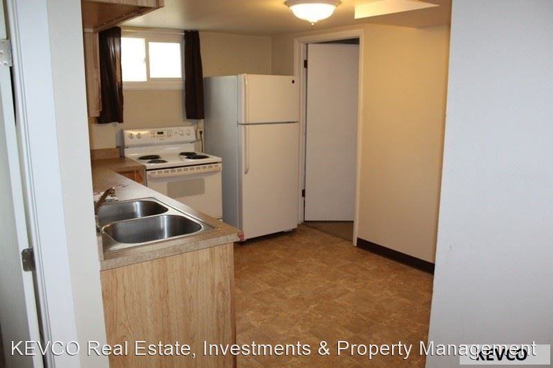 827 Remington St - Photo 3 of 7