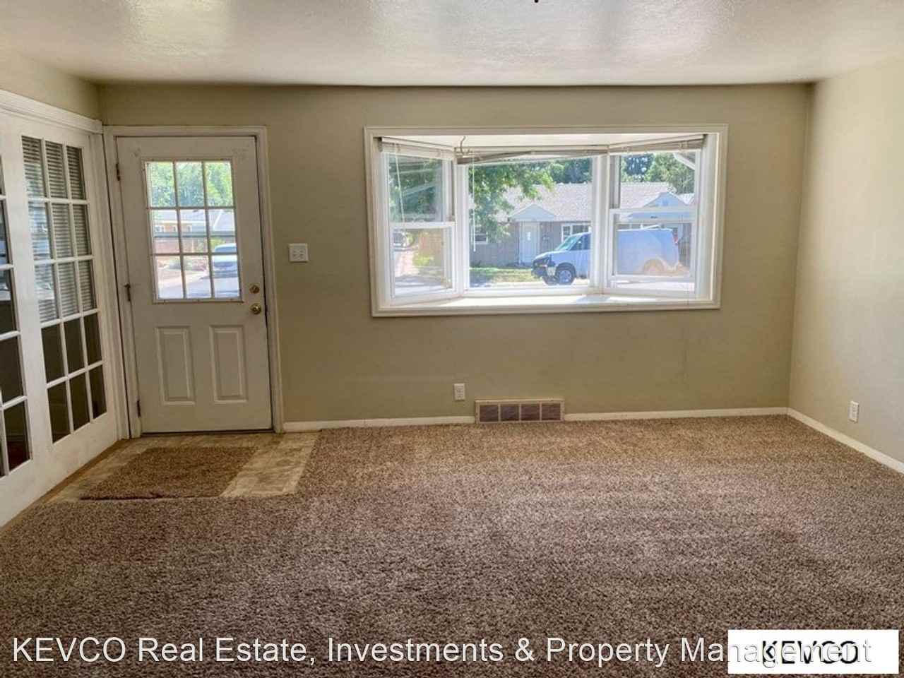 409 Pearl St - Photo 2 of 29