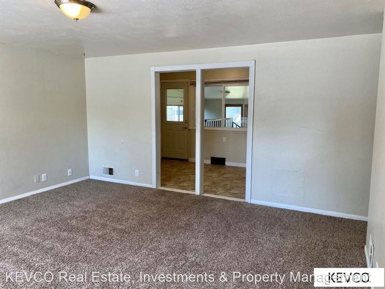 409 Pearl St - Photo 3 of 29