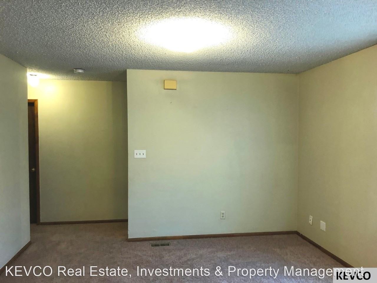 411 Garfield St - Photo 2 of 10