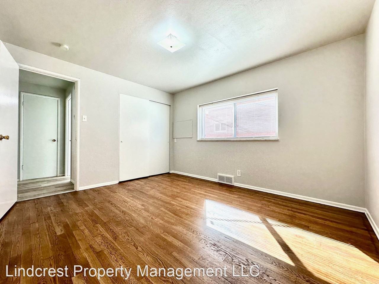 Hallmark Terrace Apartments - Photo 3 of 12