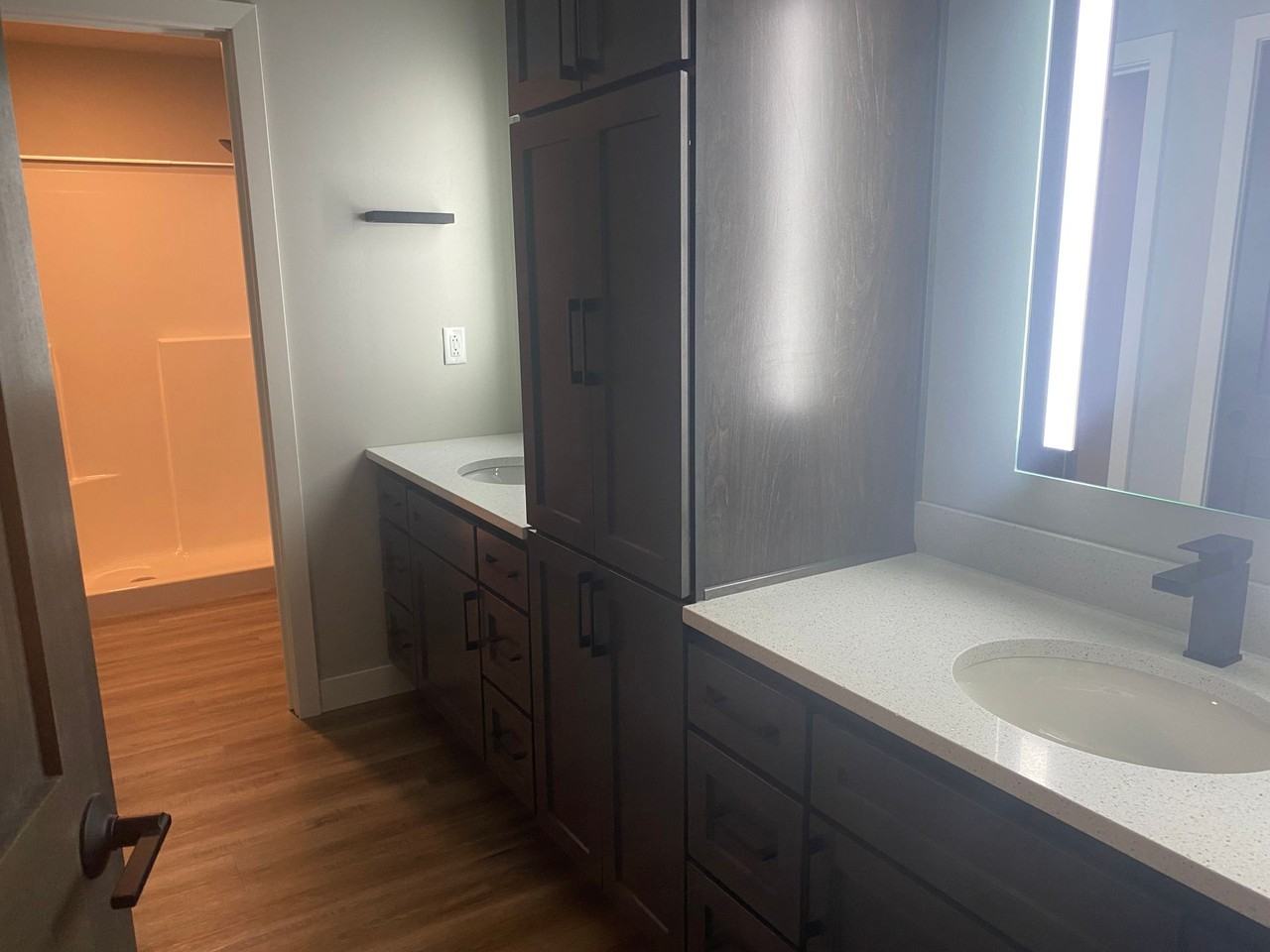 Block 800 - Photo 7 of 40