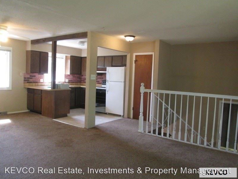 924 Timber Ln - Photo 3 of 15