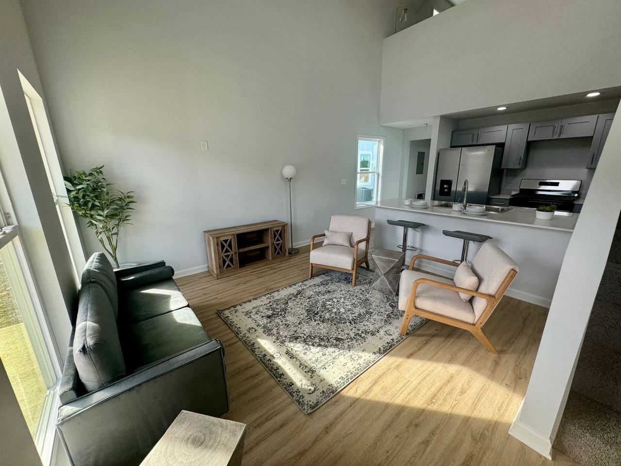 Carriage Landing - Photo 4 of 10