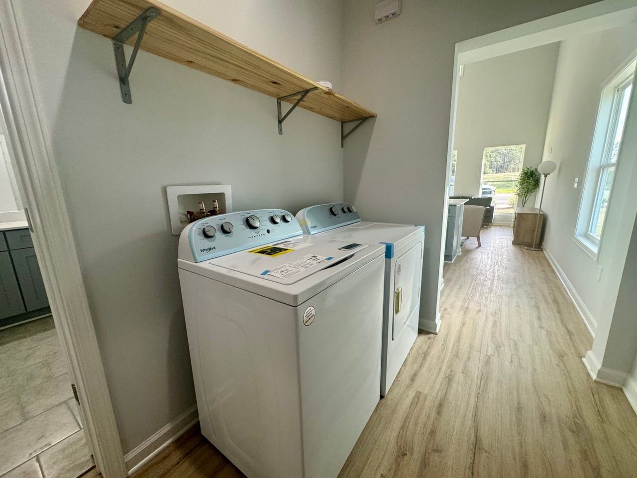 Carriage Landing - Photo 5 of 10