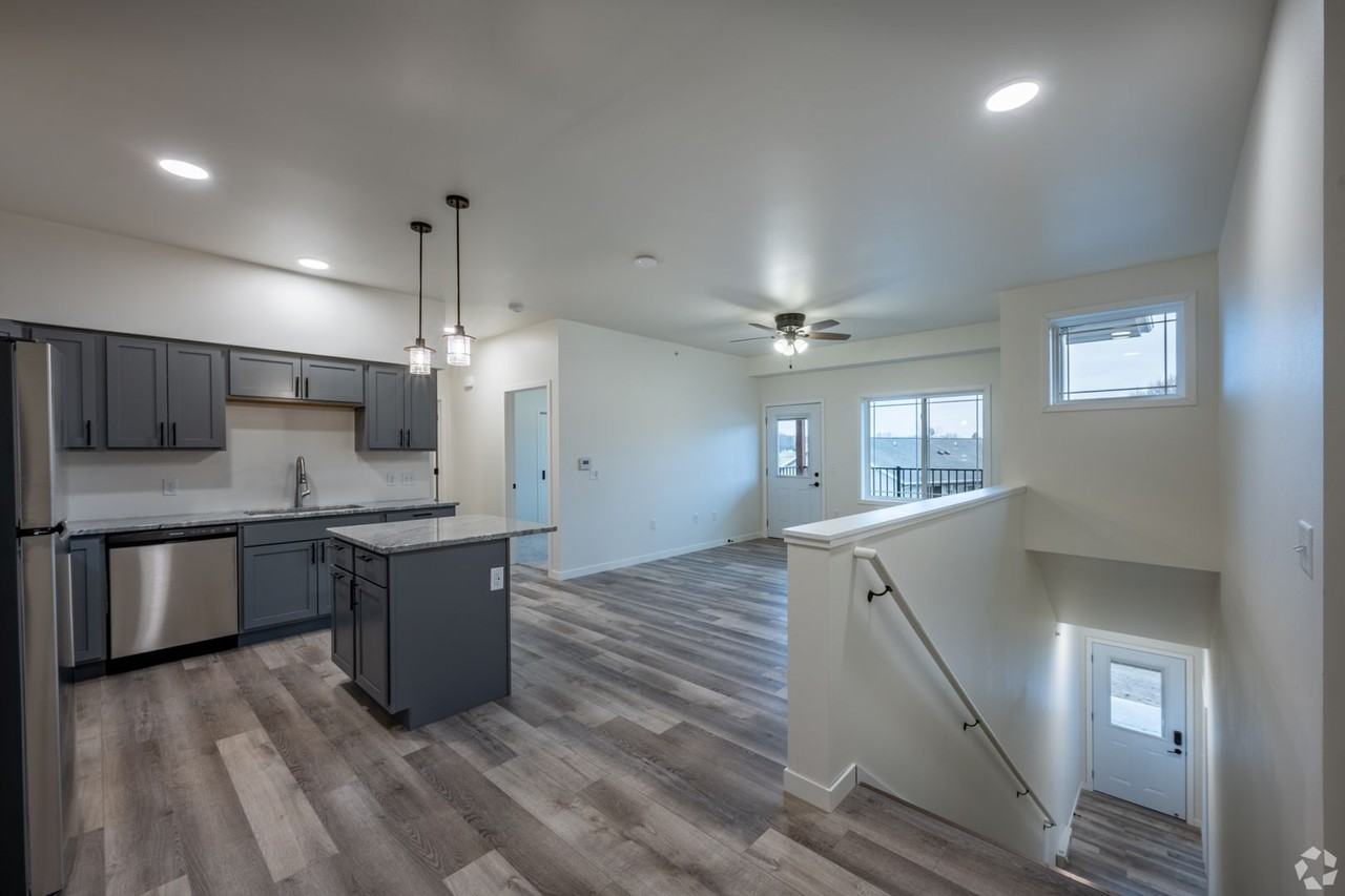 2019 11th Ave E - Photo 4 of 22