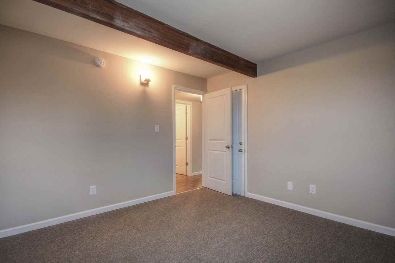 Iowa and Vine - Photo 6 of 30