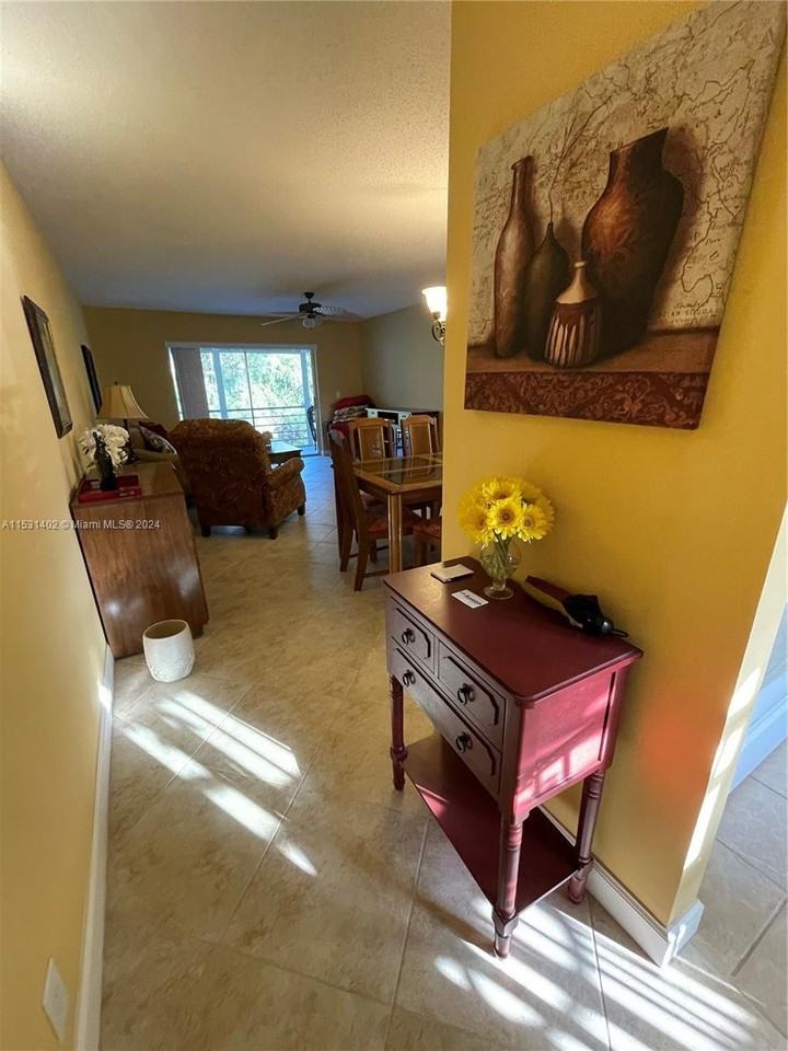 110 Lake Meryl Dr #216 - Photo 2 of 8