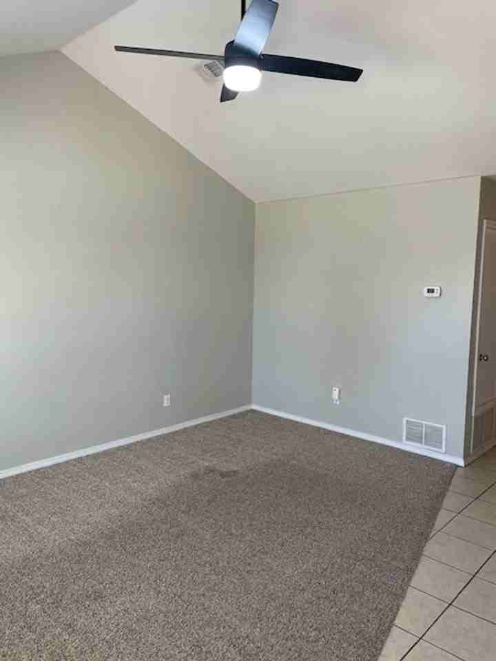 115-117 Cherokee - Photo 2 of 13