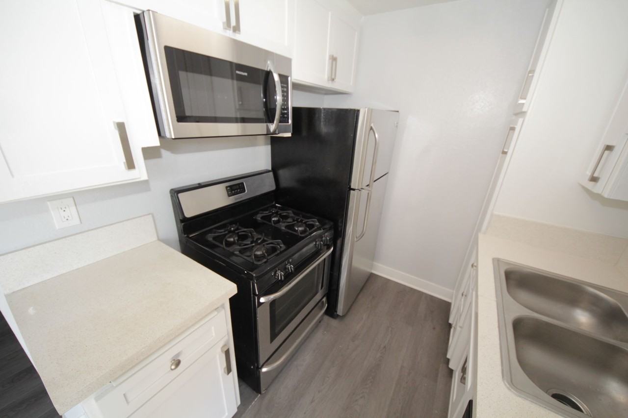 Mitchell Arms Apts. - Photo 7 of 22