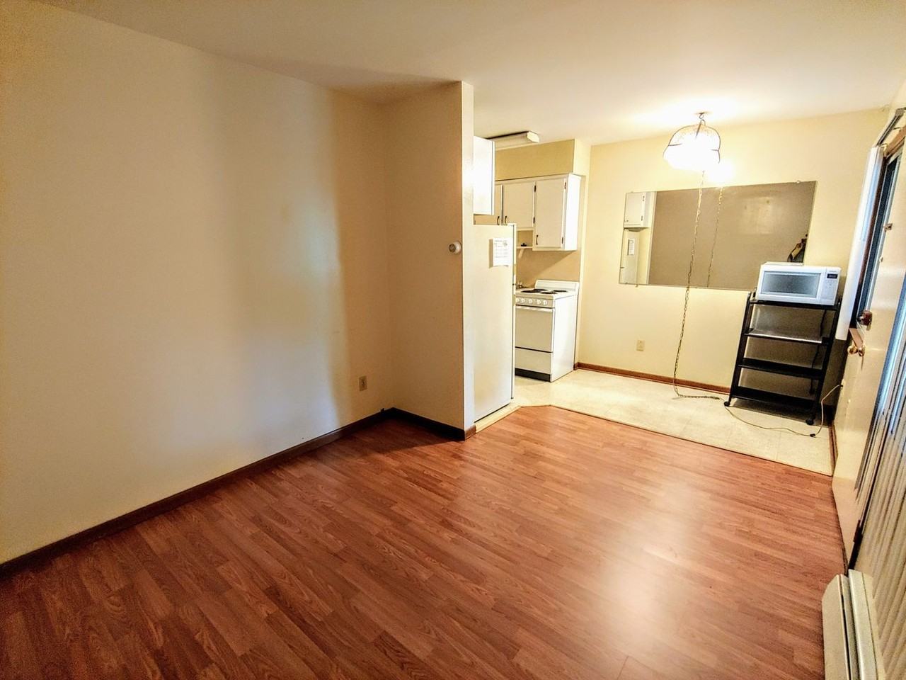 2040 Iuka Ave. - Photo 4 of 36