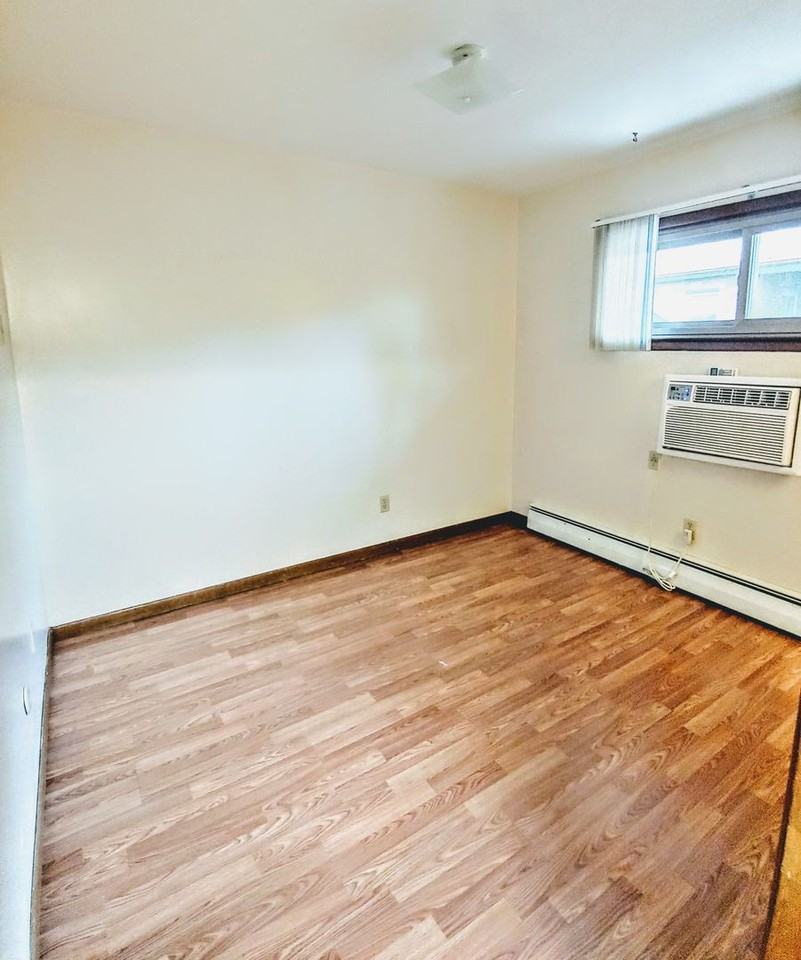 2040 Iuka Ave. - Photo 6 of 36