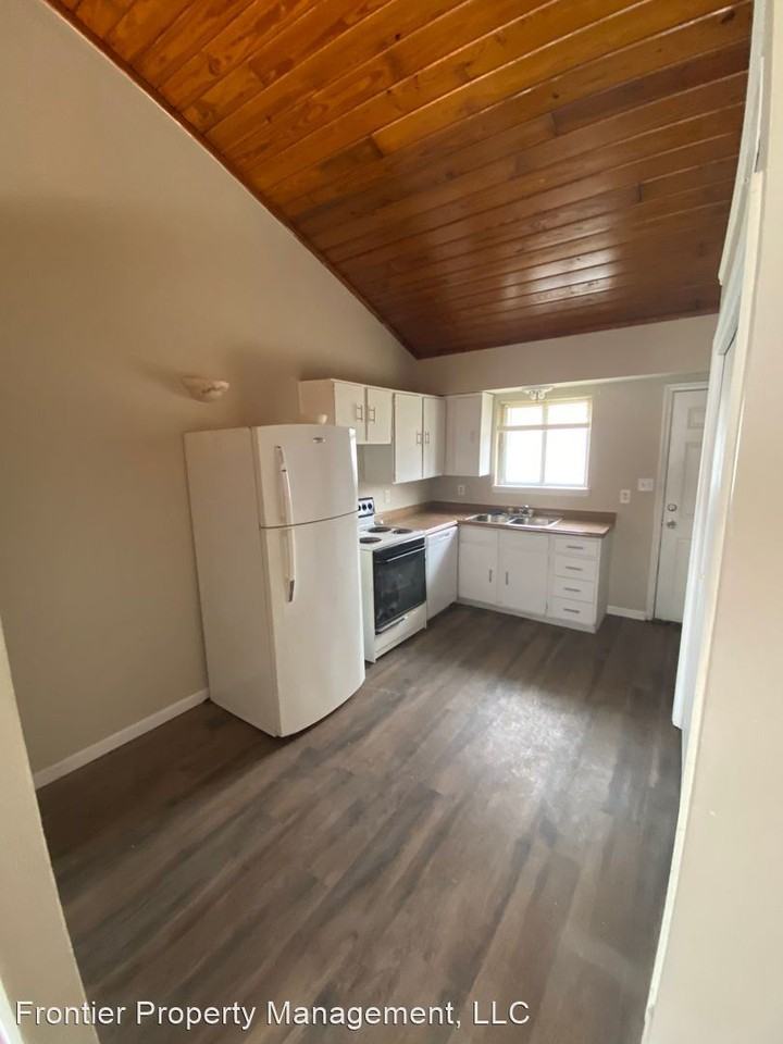 Country Air Apartments - Photo 2 of 18