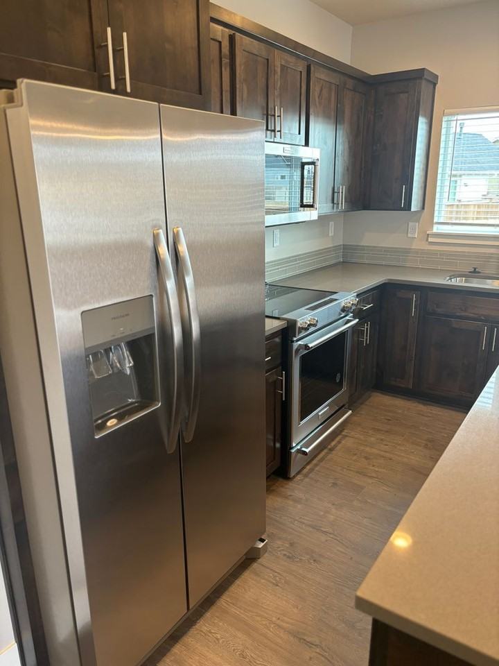 3554 Sw 48th St - Photo 3 of 12