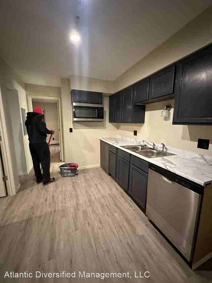 821, 829, 837, 901, 905 E. Shiawassee Street - Photo 3 of 3