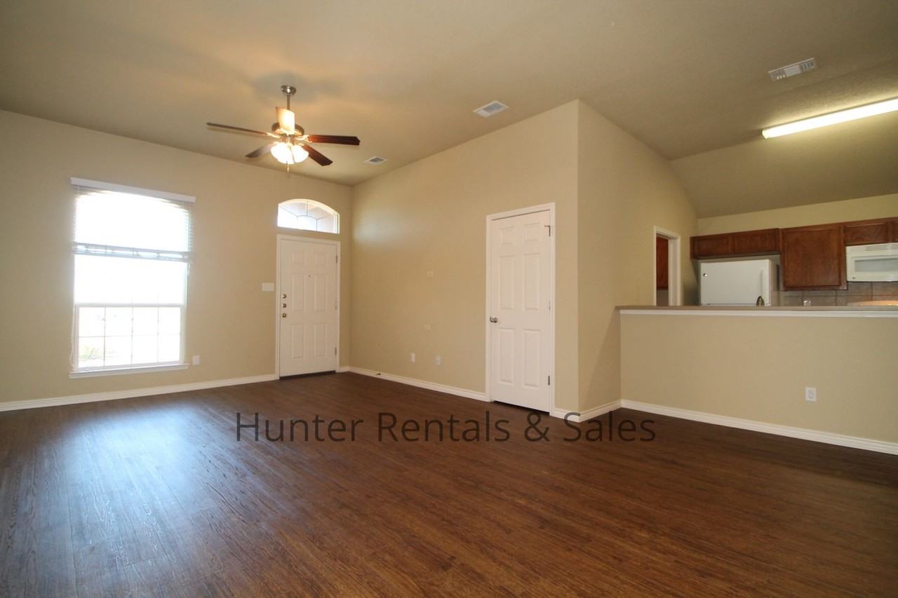 209 Study Hall Loop Apt A - Photo 3 of 25