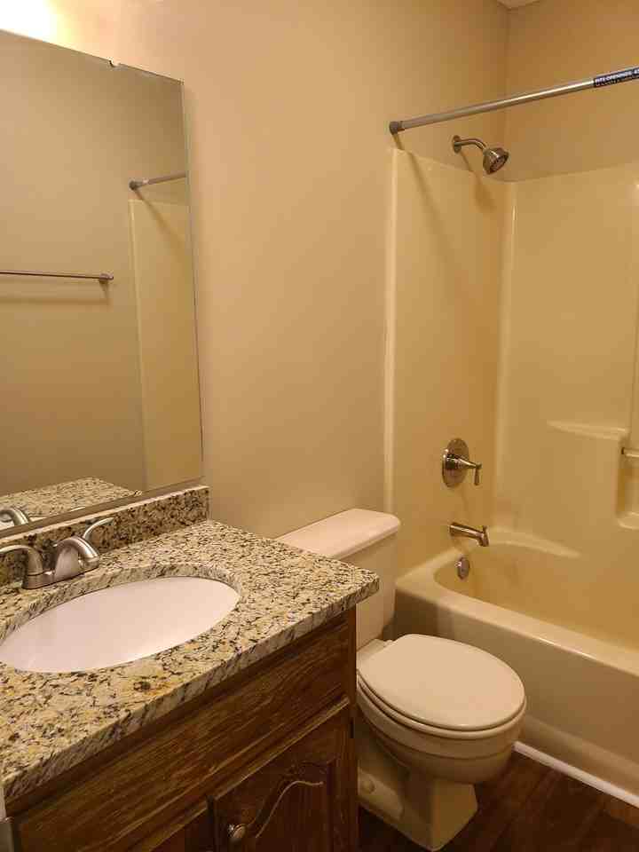 Ashley Manor Townhomes - Photo 4 of 6