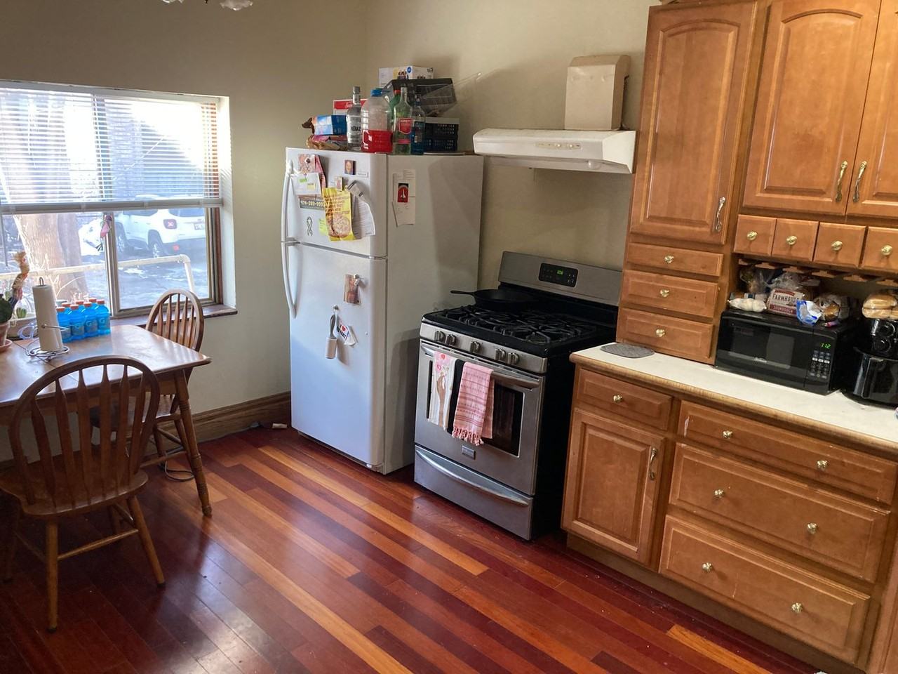 2621-23A N. Maryland Ave. - Photo 2 of 9